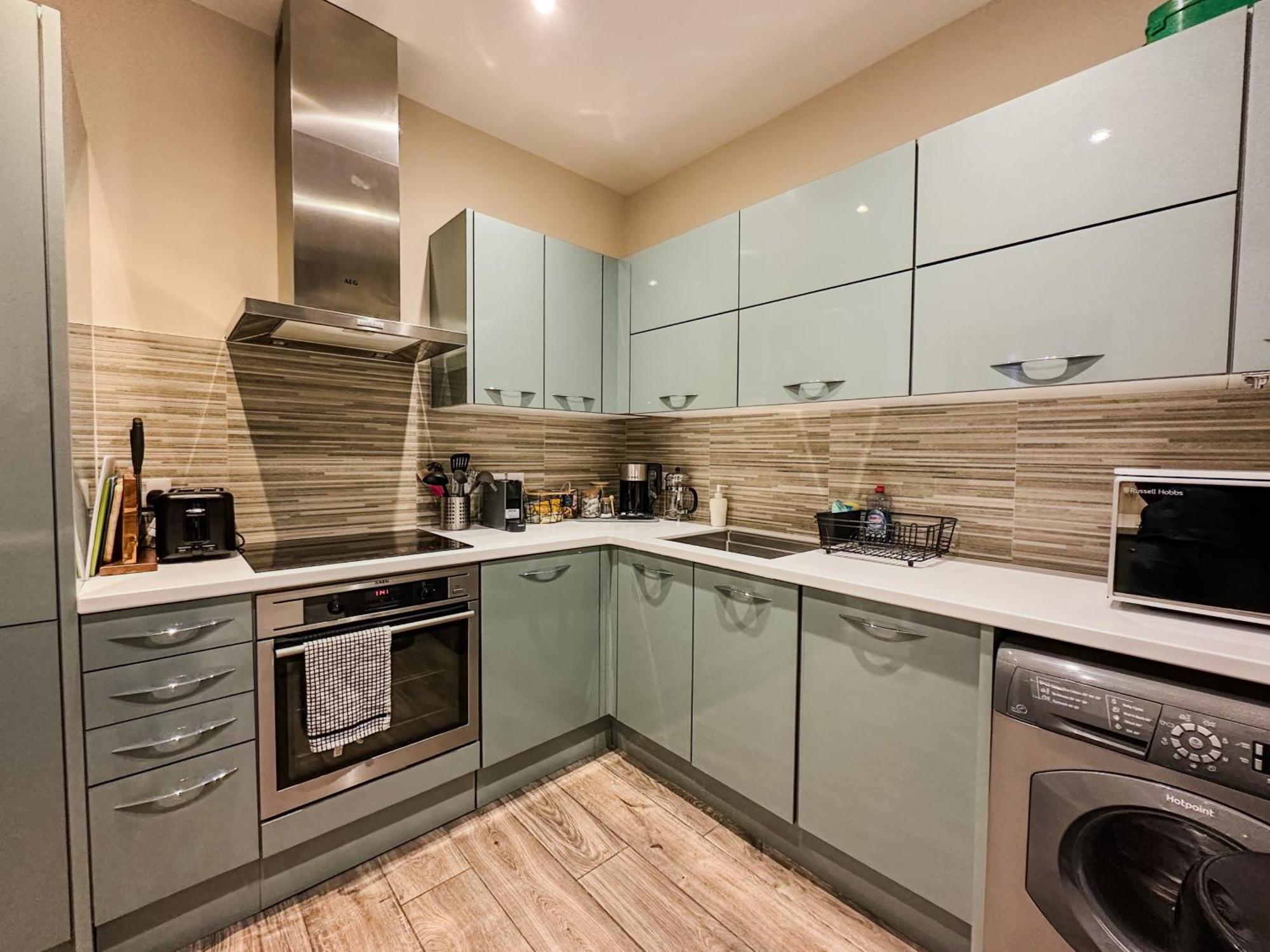 Cotswold Chapel, Sleeps Up To 5 In Kingsize Beds Apartment Чипинг Нортън Екстериор снимка